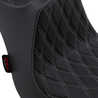 Z1R Predator III Seat Diamond Silver Stitching Bolt