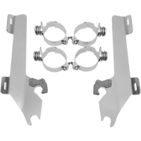 MEMPHIS SHADES Batwing Trigger Lock Mounting Kit VTX 1800 Polished MEK1904