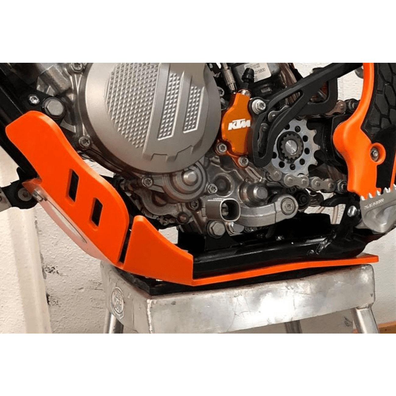 AXP RACING Xtrem Skid Plate Orange KTM AX1448