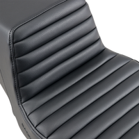 SADDLEMEN Step-Up Seat Front Tuck-n-Roll Black FLHR/FLHX 89706171