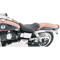 MUSTANG Tripper™ Solo Seat Tuck and Roll Dyna 76580