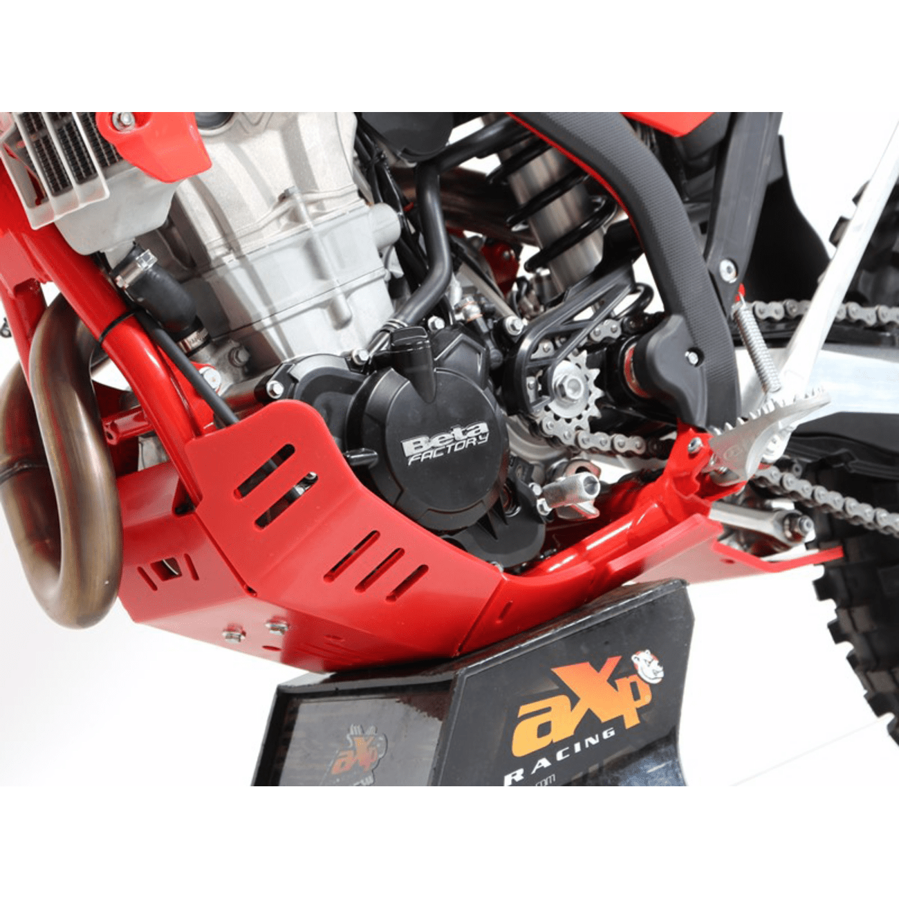 AXP RACING Xtrem Skid Plate Red Beta AX1684