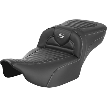 SADDLEMEN Roadsofa™ Extended Reach Seat without Backrest Tuck-n-Roll Carbon Fiber FLTR/FLHX '23-'24