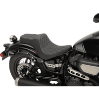 Z1R Predator III Seat Diamond Silver Stitching Bolt