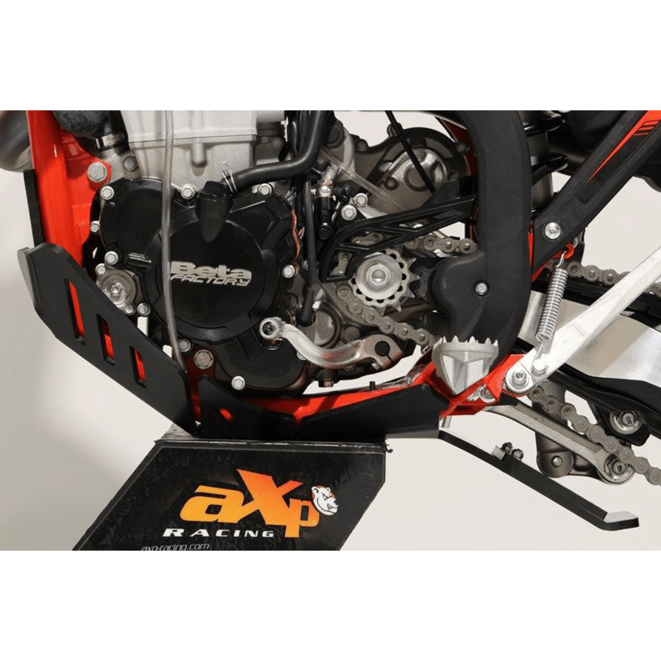 AXP RACING Xtrem Skid Plate Black Beta AX1555