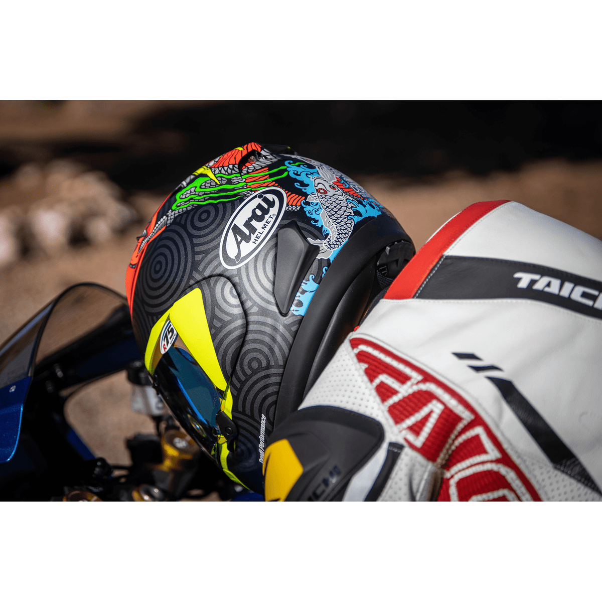 ARAI HELMETS Corsair-X Helmet Tatsuki Frost 2XL 010115882