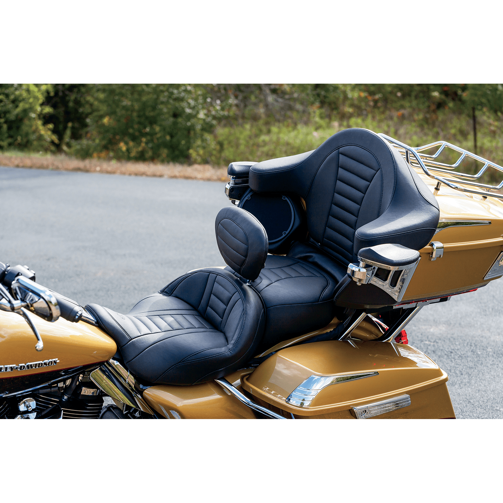 MUSTANG Deluxe Touring Seat FLH 79006